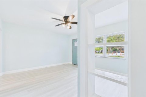 Villa ou maison à vendre à New Port Richey, Floride: 3 chambres, 95.88 m2 № 2211539 - photo 7