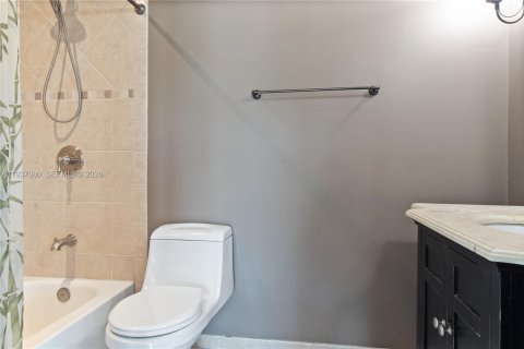 Touwnhouse à louer à Hialeah, Floride: 3 chambres, 117.15 m2 № 1994849 - photo 26