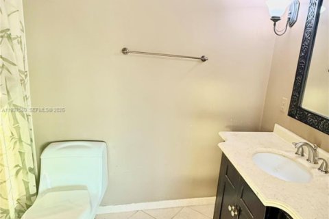 Touwnhouse à louer à Hialeah, Floride: 3 chambres, 117.15 m2 № 1994849 - photo 11