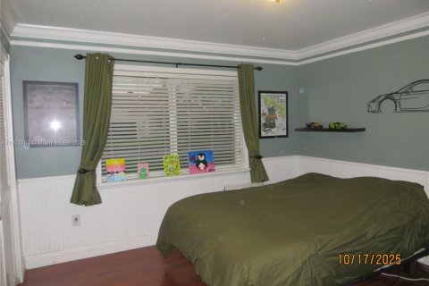 Casa en venta en Miami, Florida, 3 dormitorios, 212.1 m2 № 1954737 - foto 16