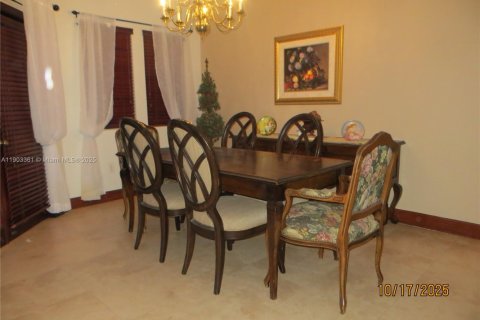 Casa en venta en Miami, Florida, 3 dormitorios, 212.1 m2 № 1954737 - foto 6