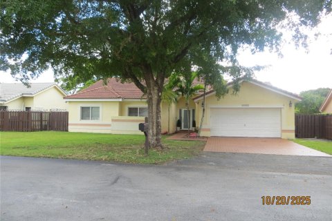 Casa en venta en Miami, Florida, 3 dormitorios, 212.1 m2 № 1954737 - foto 29
