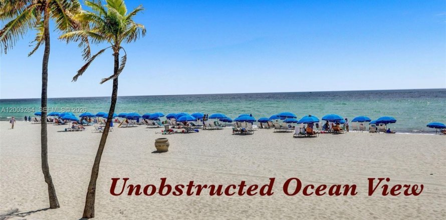 Condo in Hollywood, Florida, 2 bedrooms  № 2068940