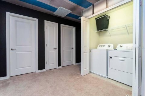 Townhouse in Davenport, Florida 5 bedrooms, 212.1 sq.m. № 1834792 - photo 30