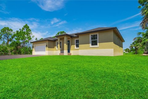 Casa en alquiler en Port Charlotte, Florida, 4 dormitorios, 240.34 m2 № 1287435 - foto 3