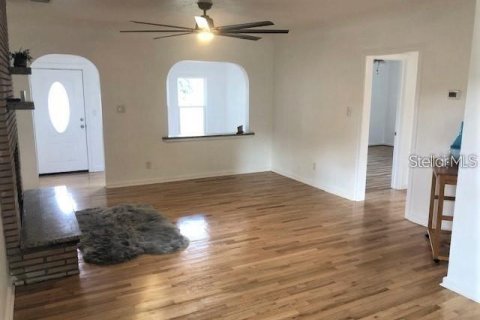Villa ou maison à louer à Saint Petersburg, Floride: 2 chambres, 87.51 m2 № 2360338 - photo 4