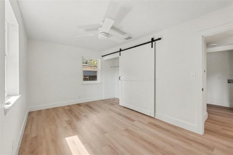 House in Jacksonville, Florida 3 bedrooms, 132.29 sq.m. № 2393508 - photo 15