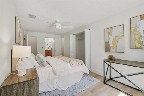 House in Jacksonville, Florida 3 bedrooms, 132.29 sq.m. № 2393508 - photo 11