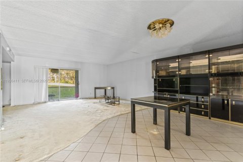 Купить кондоминиум в Пемброк-Пайнс, Флорида 2 спальни, 135.54м2, № 1995072 - фото 12