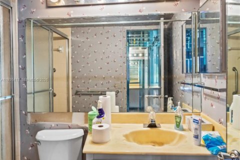 Купить кондоминиум в Пемброк-Пайнс, Флорида 2 спальни, 135.54м2, № 1995072 - фото 29