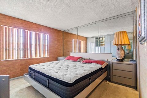 Купить кондоминиум в Пемброк-Пайнс, Флорида 2 спальни, 135.54м2, № 1995072 - фото 30