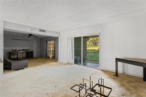 Купить кондоминиум в Пемброк-Пайнс, Флорида 2 спальни, 135.54м2, № 1995072 - фото 13