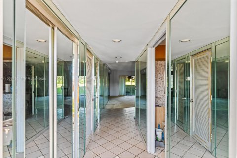 Купить кондоминиум в Пемброк-Пайнс, Флорида 2 спальни, 135.54м2, № 1995072 - фото 28