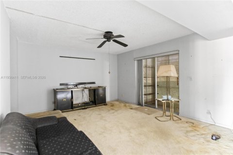 Купить кондоминиум в Пемброк-Пайнс, Флорида 2 спальни, 135.54м2, № 1995072 - фото 25