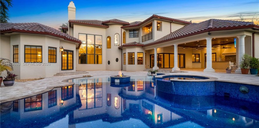 Дом в Пайнкрест, Флорида 7 спален, 781.96м2 № 2043506