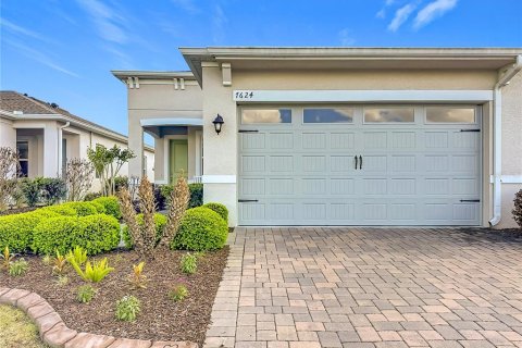 House in Kissimmee, Florida 2 bedrooms, 133.5 sq.m. № 2104642