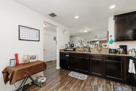 Casa en venta en Kissimmee, Florida, 3 dormitorios, 115.57 m2 № 2205264 - foto 4