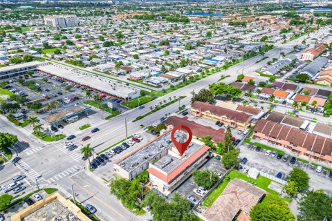 Oficina en alquiler en Sweetwater, Florida № 1189622 - foto 1