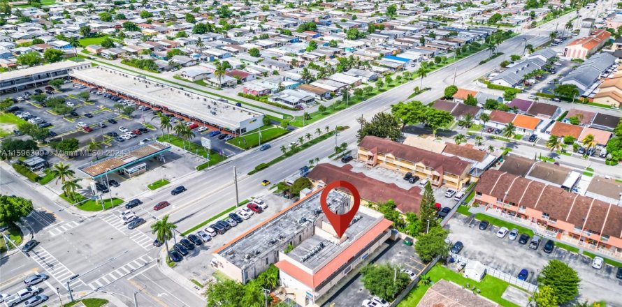 Oficina en Sweetwater, Florida № 1189622