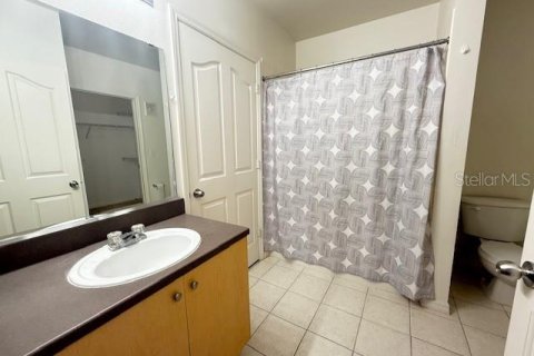 Condominio en alquiler en Celebration, Florida, 1 dormitorio, 98.2 m2 № 1777374 - foto 18