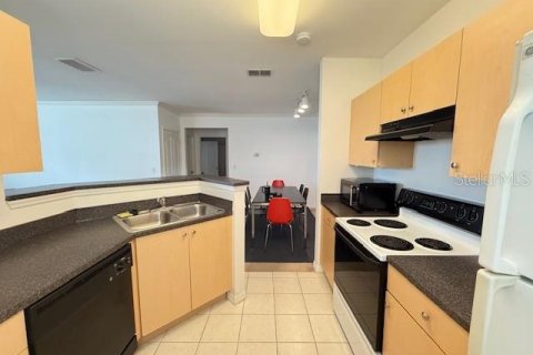 Condominio en alquiler en Celebration, Florida, 1 dormitorio, 98.2 m2 № 1777374 - foto 11