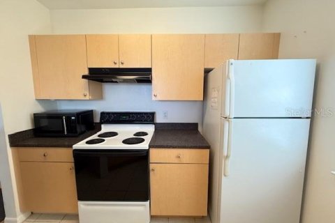 Condominio en alquiler en Celebration, Florida, 1 dormitorio, 98.2 m2 № 1777374 - foto 9