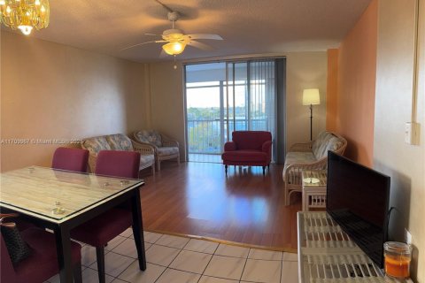 Купить кондоминиум в Норт-Майами-Бич, Флорида 2 спальни, 102.29м2, № 1960918 - фото 23