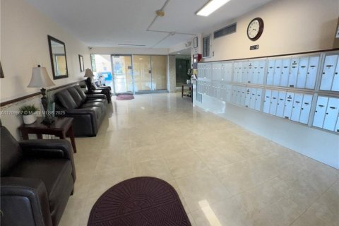 Купить кондоминиум в Норт-Майами-Бич, Флорида 2 спальни, 102.29м2, № 1960918 - фото 7