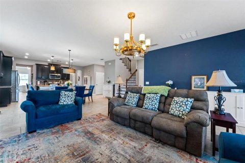 House in STOREY LAKE in Kissimmee, Florida 5 bedrooms, 358.88 sq.m. № 1568598 - photo 8