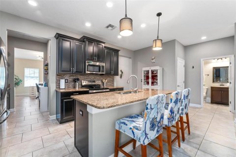 House in STOREY LAKE in Kissimmee, Florida 5 bedrooms, 358.88 sq.m. № 1568598 - photo 13
