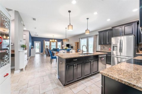 House in STOREY LAKE in Kissimmee, Florida 5 bedrooms, 358.88 sq.m. № 1568598 - photo 4
