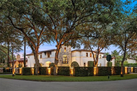 House in Pinecrest, Florida 7 bedrooms, 1067.73 sq.m. № 1961297 - photo 6