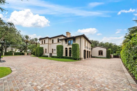 House in Pinecrest, Florida 7 bedrooms, 1067.73 sq.m. № 1961297 - photo 12