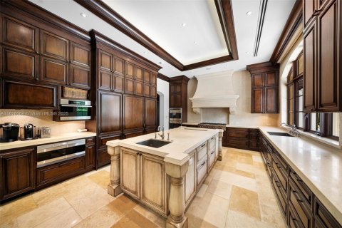 House in Pinecrest, Florida 7 bedrooms, 1067.73 sq.m. № 1961297 - photo 27