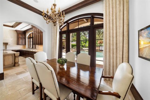House in Pinecrest, Florida 7 bedrooms, 1067.73 sq.m. № 1961297 - photo 28