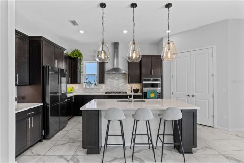 Villa ou maison à vendre à Orlando, Floride: 4 chambres, 274.15 m2 № 2329775 - photo 13