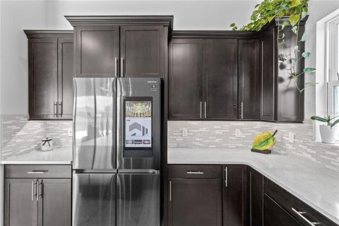 Villa ou maison à vendre à Orlando, Floride: 4 chambres, 274.15 m2 № 2329775 - photo 15