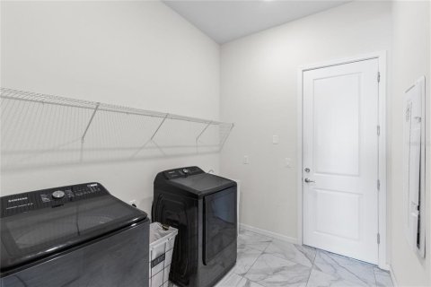 Villa ou maison à vendre à Orlando, Floride: 4 chambres, 274.15 m2 № 2329775 - photo 29