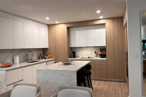 Condominio en alquiler en Miami, Florida, 1 dormitorio, 73.11 m2 № 2008025 - foto 4