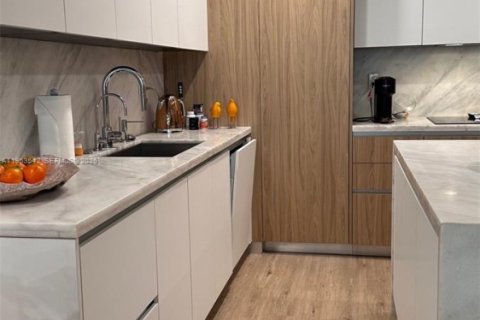 Condominio en alquiler en Miami, Florida, 1 dormitorio, 73.11 m2 № 2008025 - foto 6