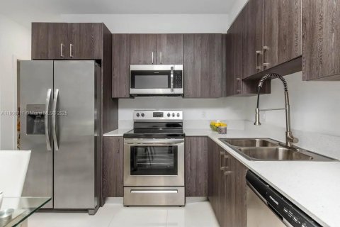 Apartment in Homestead, Florida 2 bedrooms, 109.16 sq.m. № 1964957 - photo 5