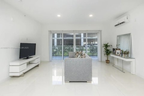 Apartment in Homestead, Florida 2 bedrooms, 109.16 sq.m. № 1964957 - photo 2