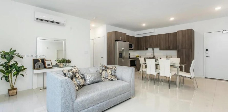 Apartment in Homestead, Florida 2 bedrooms, 109.16 sq.m. № 1964957