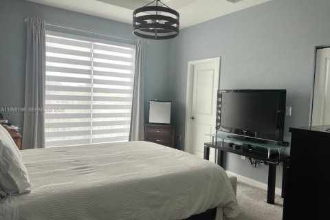 Townhouse in Homestead, Florida 4 bedrooms, 166.3 sq.m. № 2057313 - photo 6