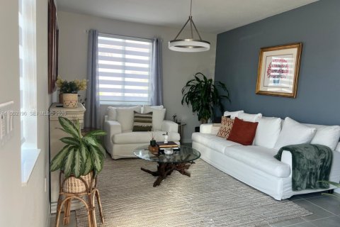 Townhouse in Homestead, Florida 4 bedrooms, 166.3 sq.m. № 2057313 - photo 5