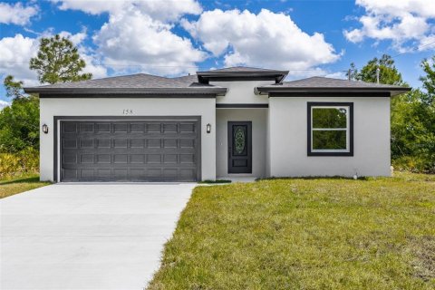 House in Port Charlotte, Florida 3 bedrooms, 147.99 sq.m. № 1590518 - photo 2
