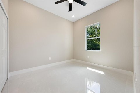 House in Port Charlotte, Florida 3 bedrooms, 147.99 sq.m. № 1590518 - photo 18