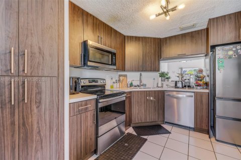 Condominio en venta en Miami, Florida, 2 dormitorios, 125.42 m2 № 2008257 - foto 2