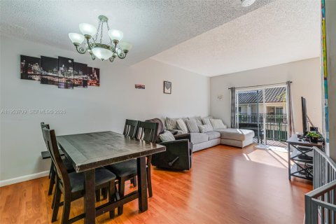 Condominio en venta en Miami, Florida, 2 dormitorios, 125.42 m2 № 2008257 - foto 8