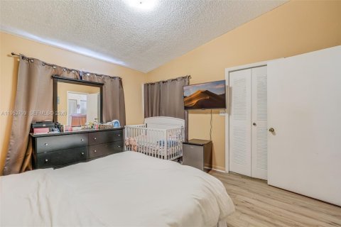 Condominio en venta en Miami, Florida, 2 dormitorios, 125.42 m2 № 2008257 - foto 17